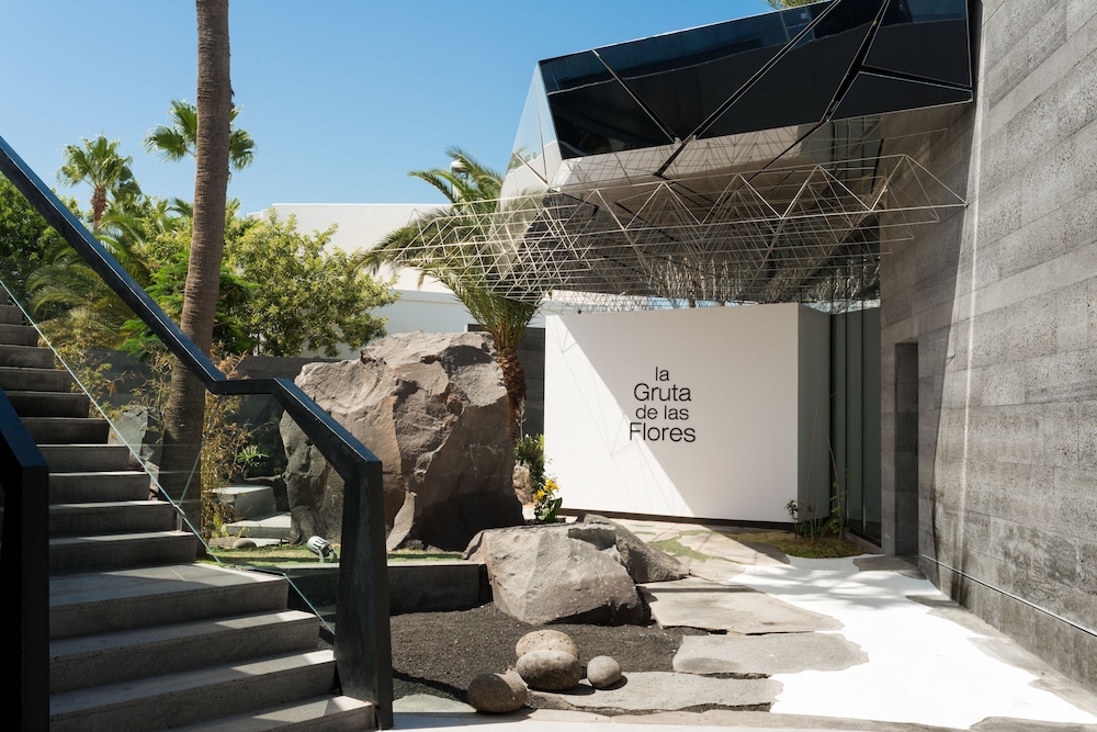 La Isla y el Mar Hotel Boutique - Adults Only — Facilities in Puerto del Carmen, Canary Islands