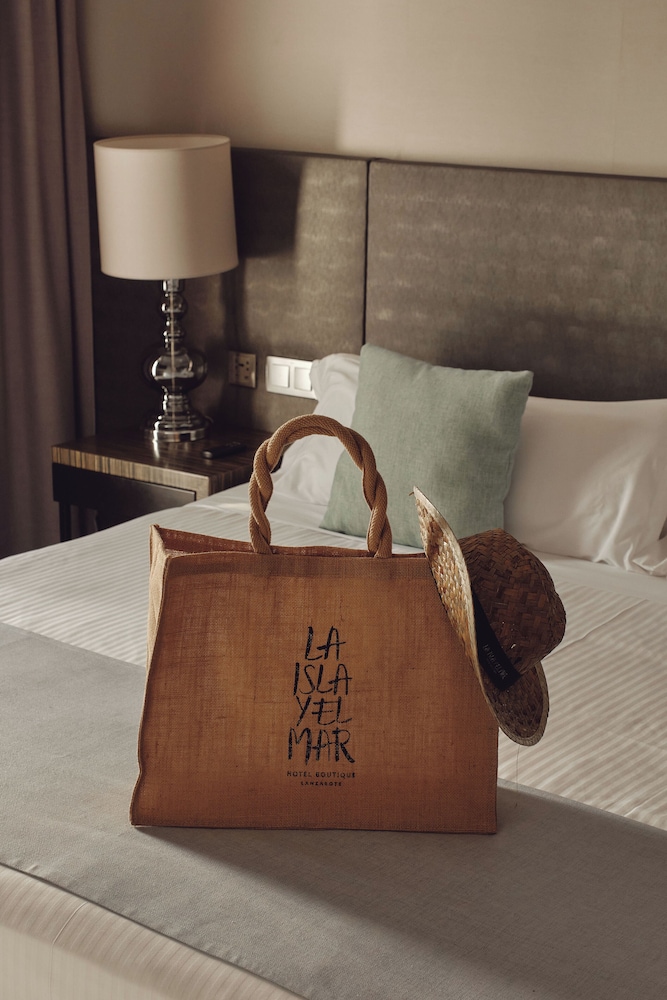 La Isla y el Mar Hotel Boutique - Adults Only — Rooms in Puerto del Carmen, Canary Islands