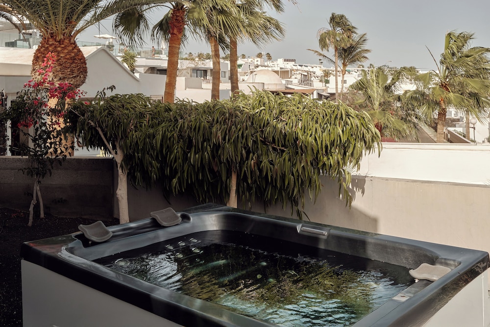 La Isla y el Mar Hotel Boutique - Adults Only — Rooms in Puerto del Carmen, Canary Islands