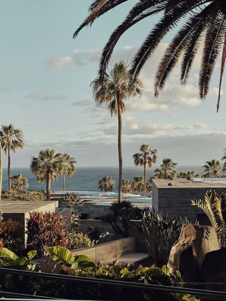 La Isla y el Mar Hotel Boutique - Adults Only — Rooms in Puerto del Carmen, Canary Islands