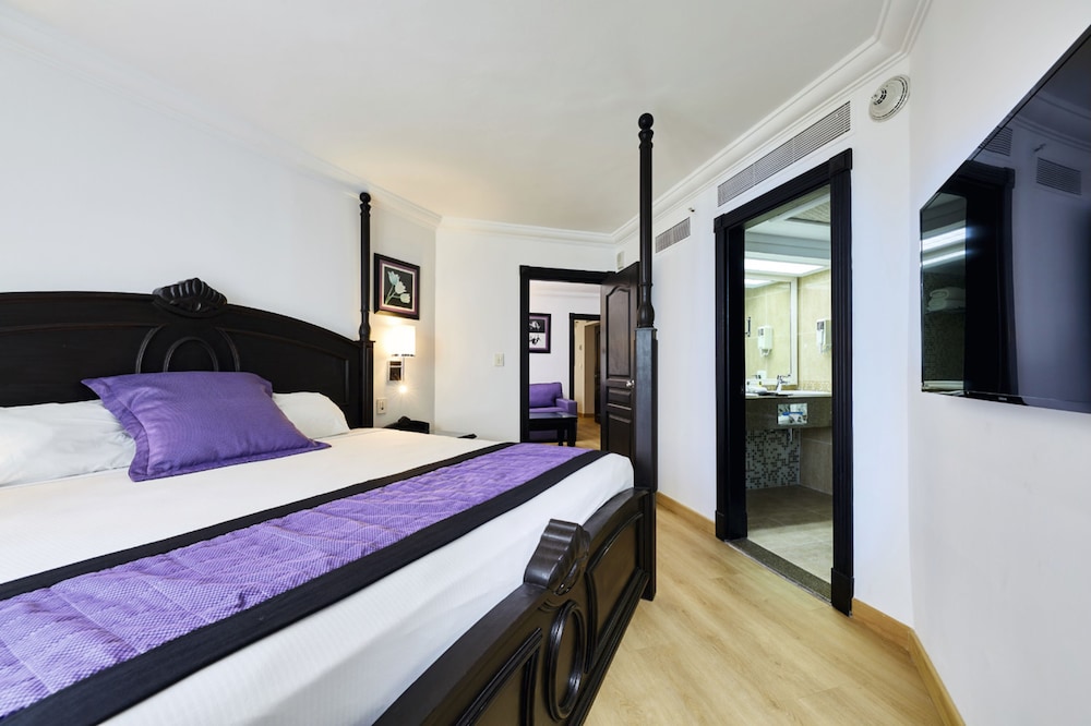 Hotel Riu Palace Paradise Island - Adults Only - All Inclusive — Hotel rooms in Paradise Island, New Providence