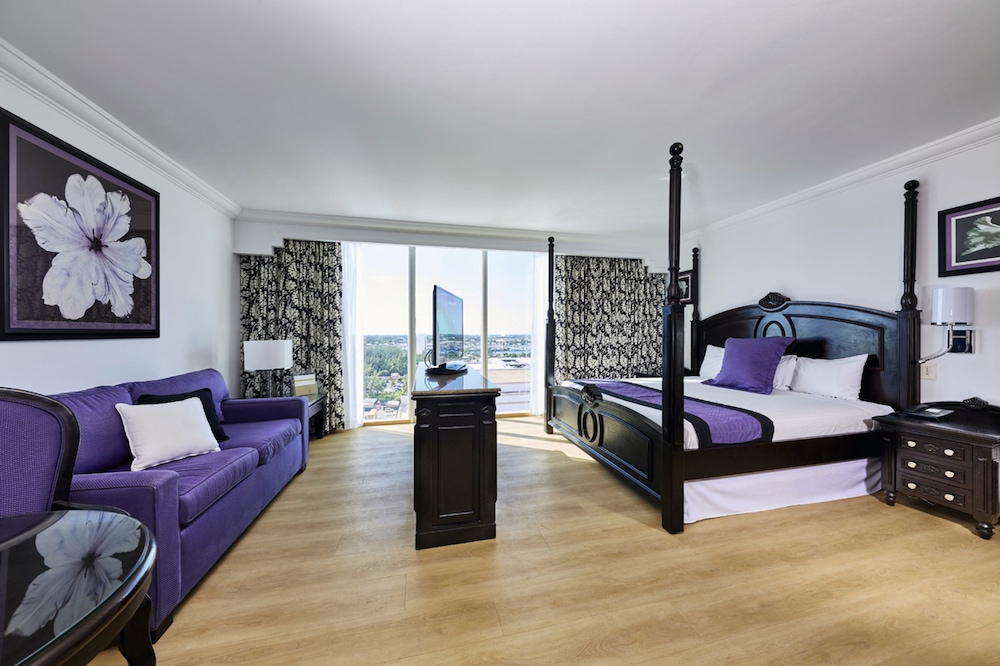 Hotel Riu Palace Paradise Island - Adults Only - All Inclusive — Hotel rooms in Paradise Island, New Providence