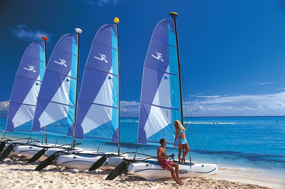 Hotel Riu Palace Paradise Island - Adults Only - All Inclusive — Beach in Paradise Island, New Providence