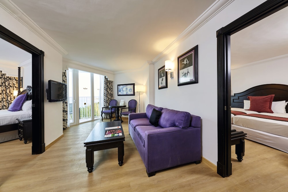 Hotel Riu Palace Paradise Island - Adults Only - All Inclusive — Hotel rooms in Paradise Island, New Providence
