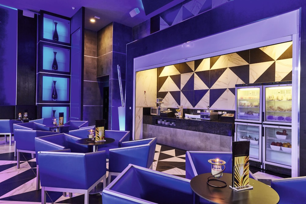 Hotel Riu Palace Paradise Island - Adults Only - All Inclusive — Restaurant & bars in Paradise Island, New Providence