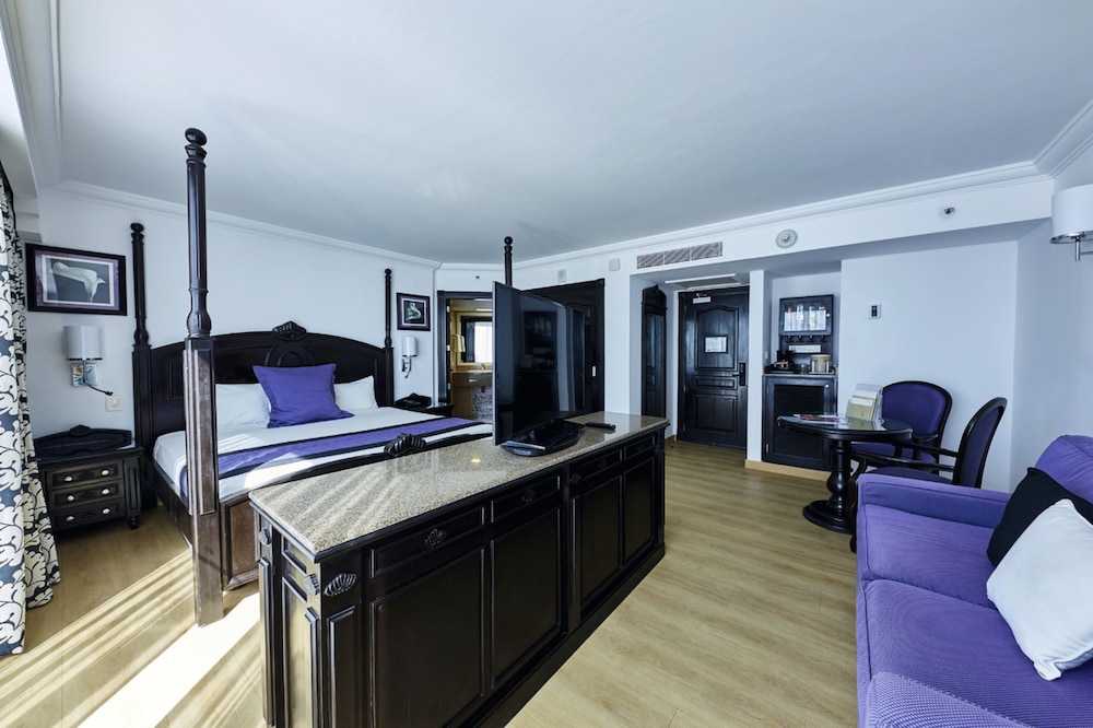Hotel Riu Palace Paradise Island - Adults Only - All Inclusive — Hotel rooms in Paradise Island, New Providence