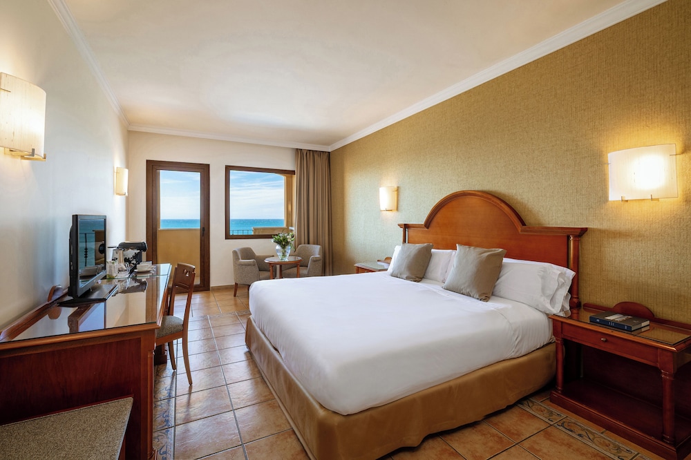 Hotel IPV Palace & Spa — Hotel rooms in Fuengirola, Andalusia