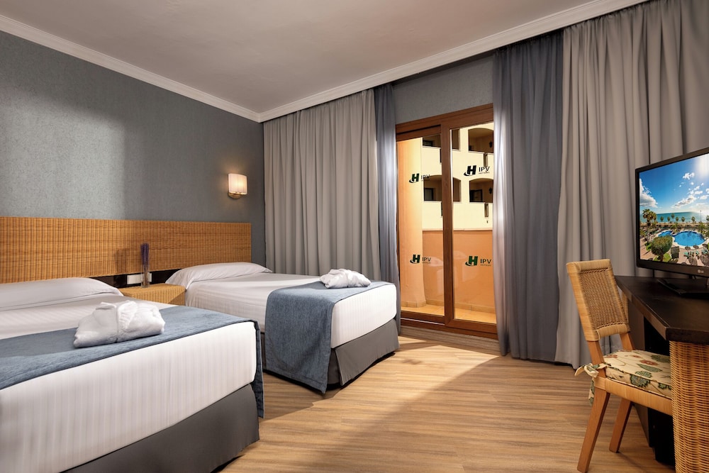 Hotel IPV Palace & Spa — Hotel rooms in Fuengirola, Andalusia