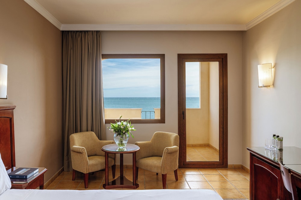 Hotel IPV Palace & Spa — Hotel rooms in Fuengirola, Andalusia