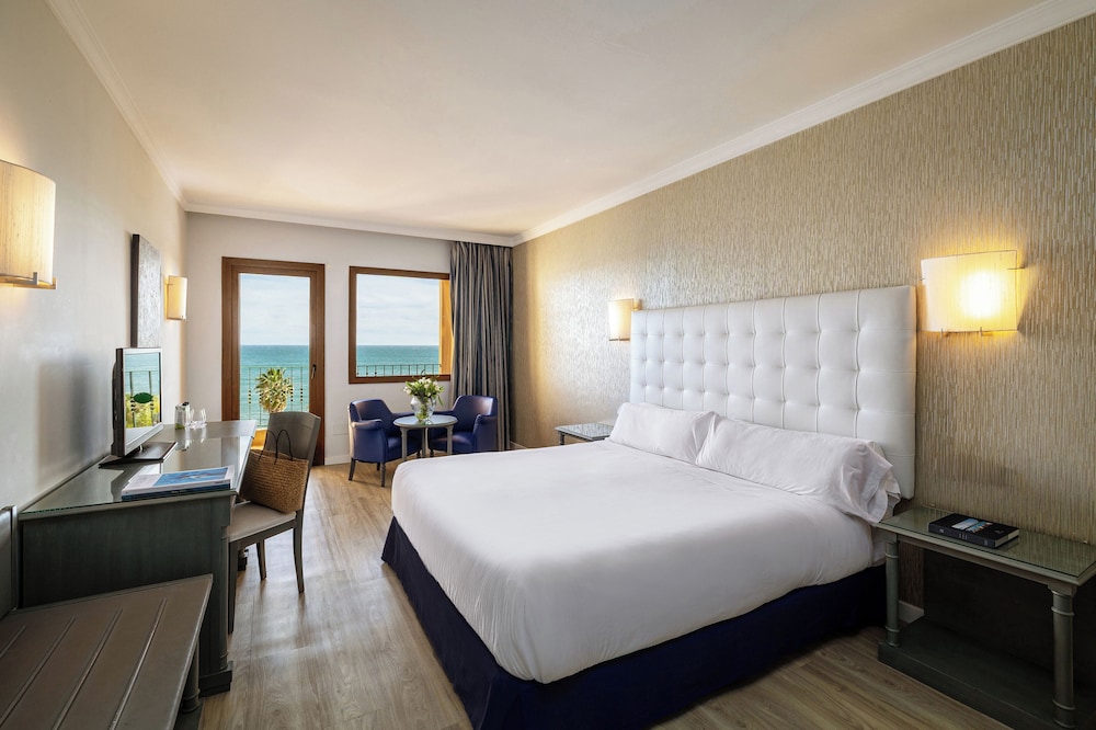Hotel IPV Palace & Spa — Hotel rooms in Fuengirola, Andalusia
