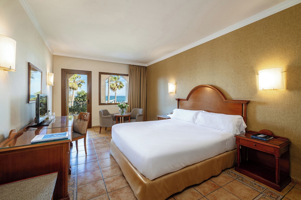 Hotel IPV Palace & Spa — Hotel rooms in Fuengirola, Andalusia