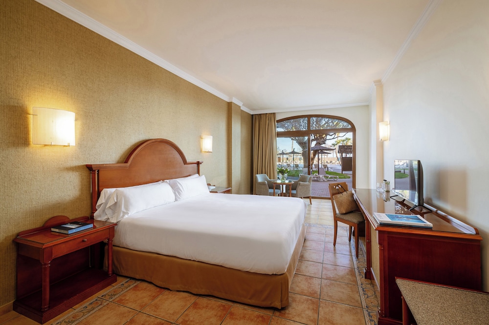 Hotel IPV Palace & Spa — Hotel rooms in Fuengirola, Andalusia