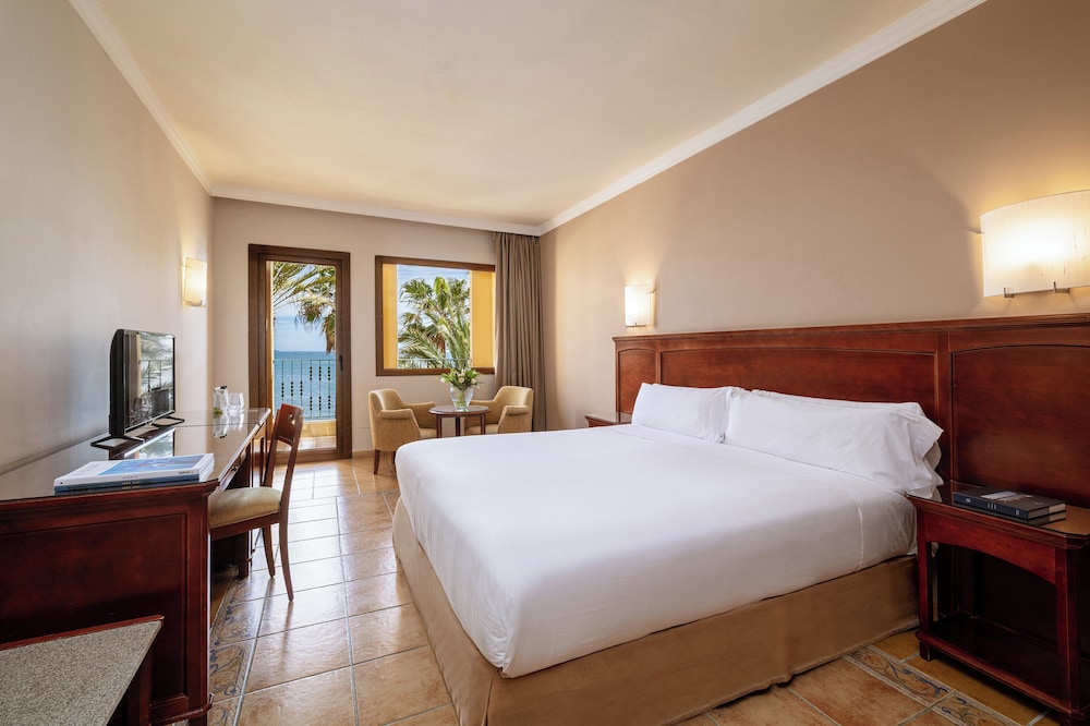 Hotel IPV Palace & Spa — Hotel rooms in Fuengirola, Andalusia