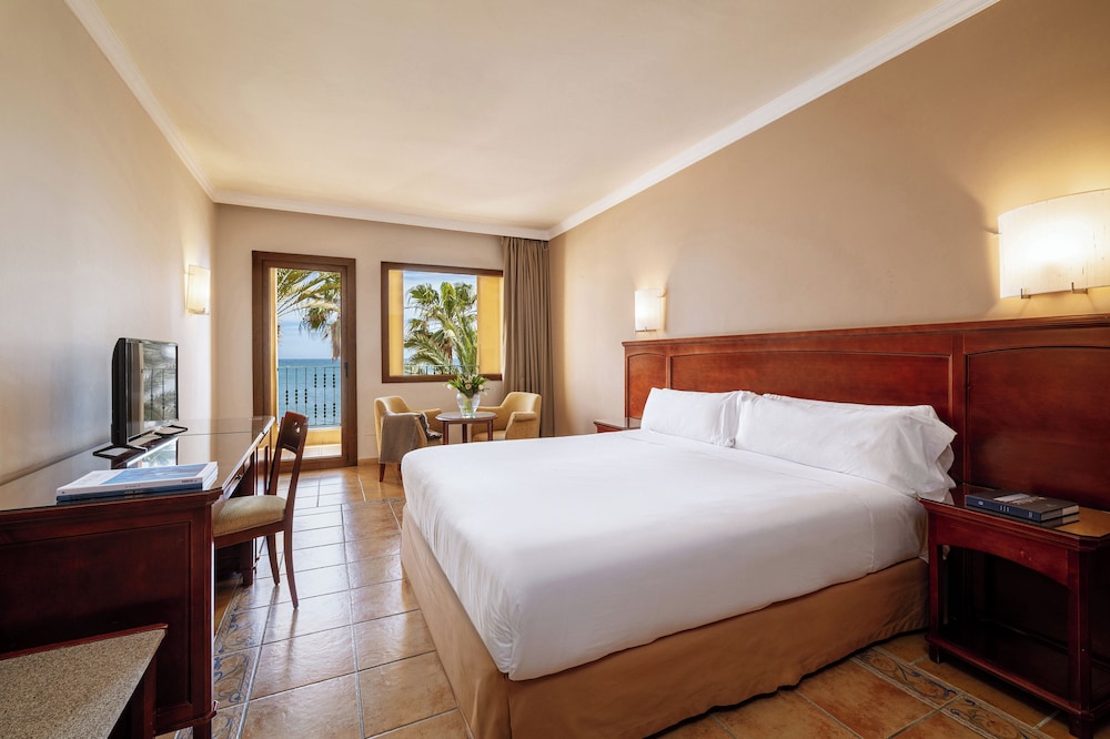 Hotel IPV Palace & Spa — Hotel rooms in Fuengirola, Andalusia