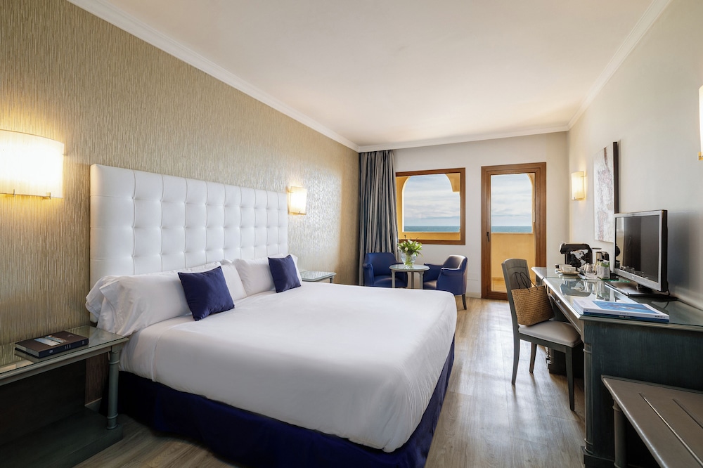 Hotel IPV Palace & Spa — Hotel rooms in Fuengirola, Andalusia