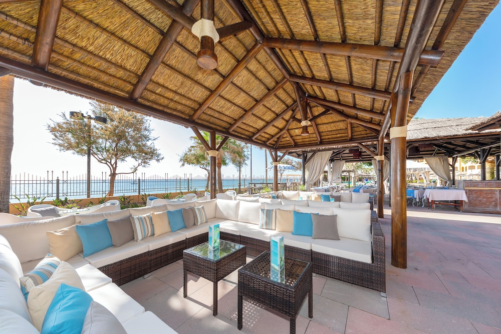 Hotel IPV Palace & Spa — Restaurant & bars in Fuengirola, Andalusia