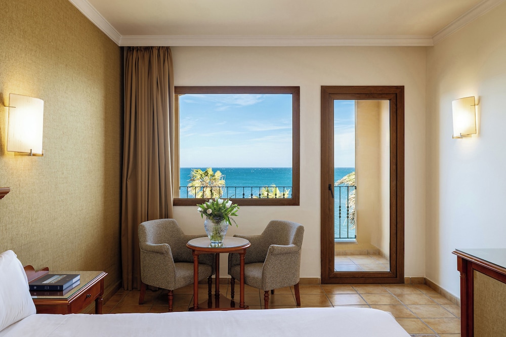 Hotel IPV Palace & Spa — Hotel rooms in Fuengirola, Andalusia