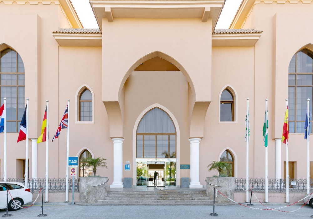 Hotel IPV Palace & Spa — Hotel building in Fuengirola, Andalusia