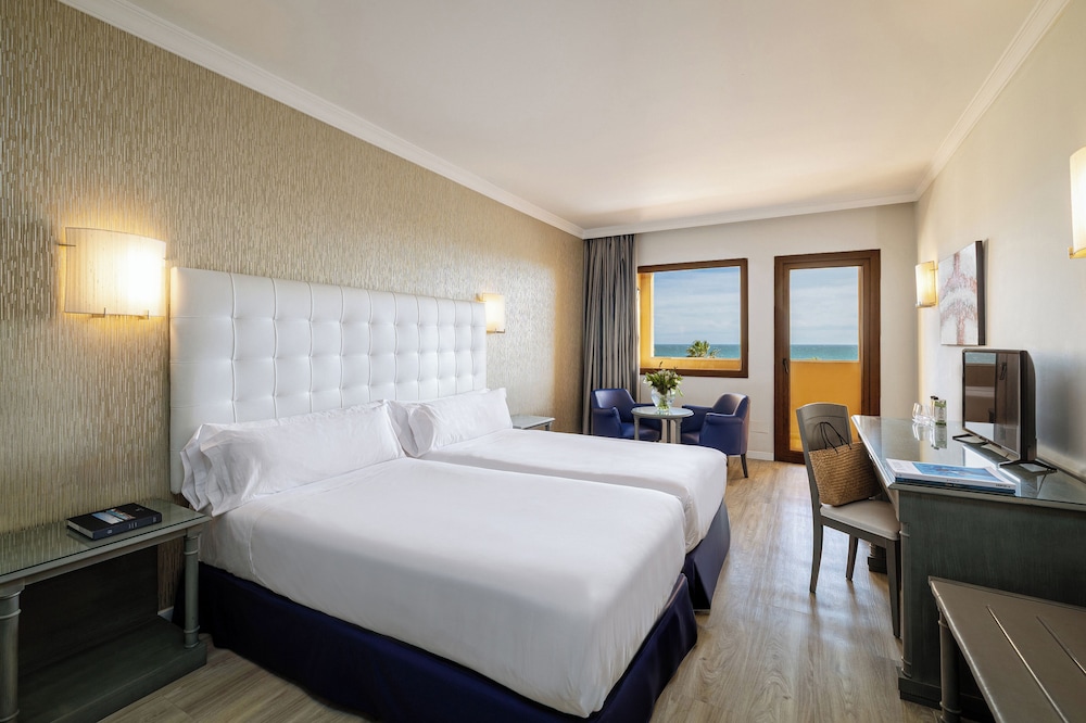 Hotel IPV Palace & Spa — Hotel rooms in Fuengirola, Andalusia
