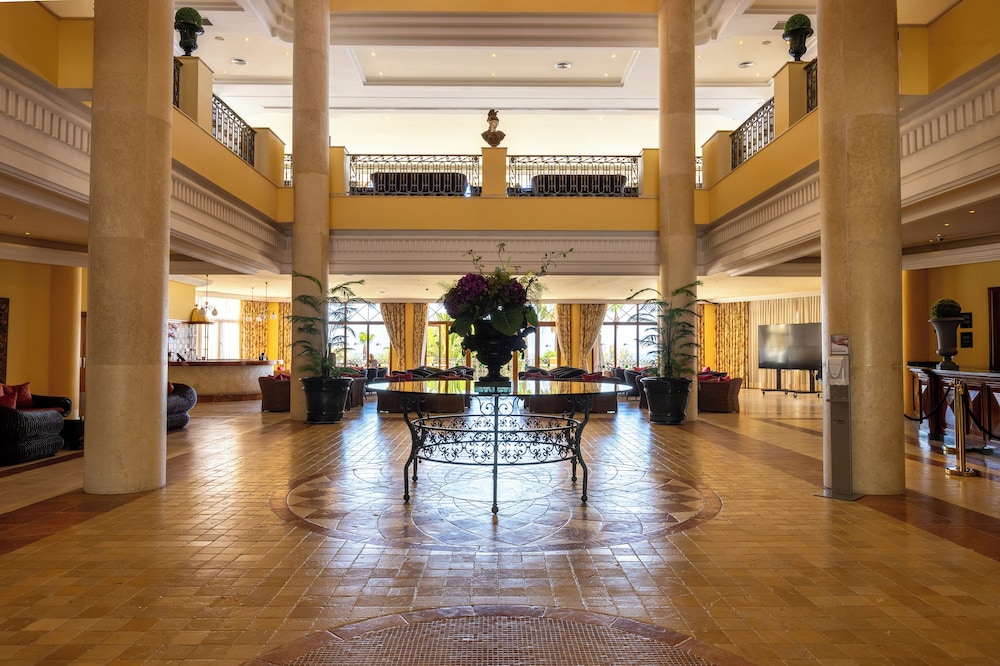 Hotel IPV Palace & Spa — Hotel building in Fuengirola, Andalusia