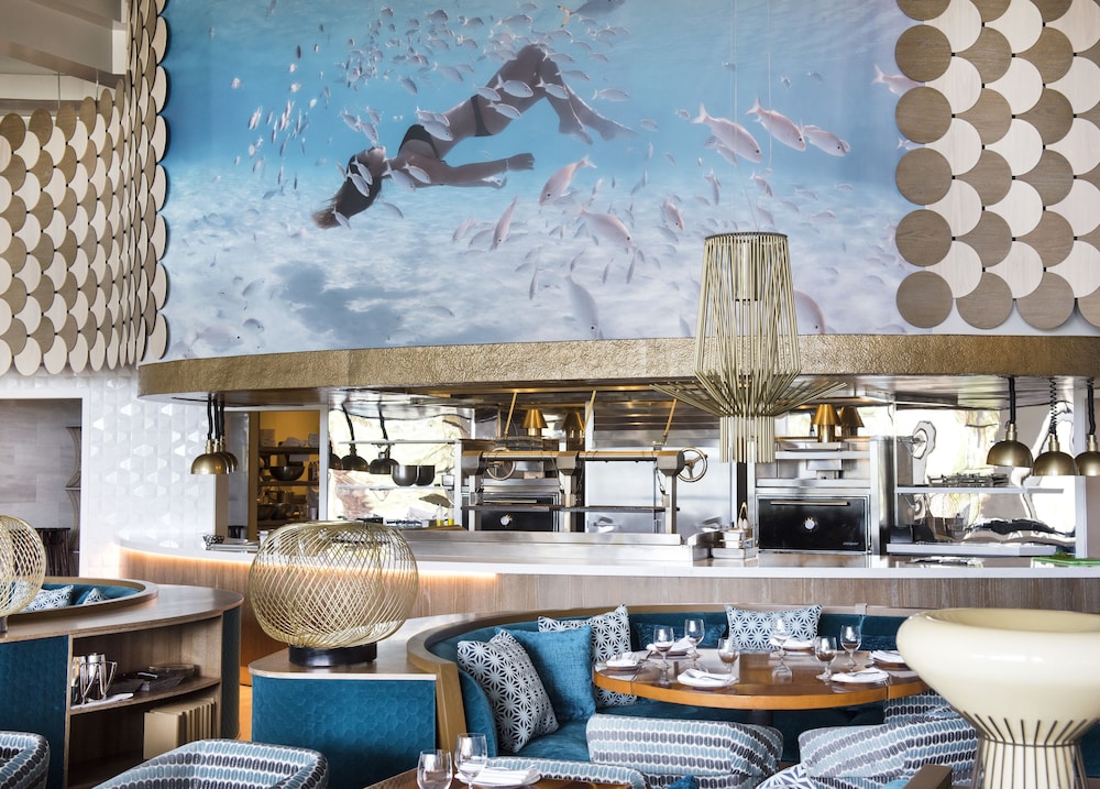 The Reef at Atlantis — Restaurant & bars in Paradise Island, New Providence