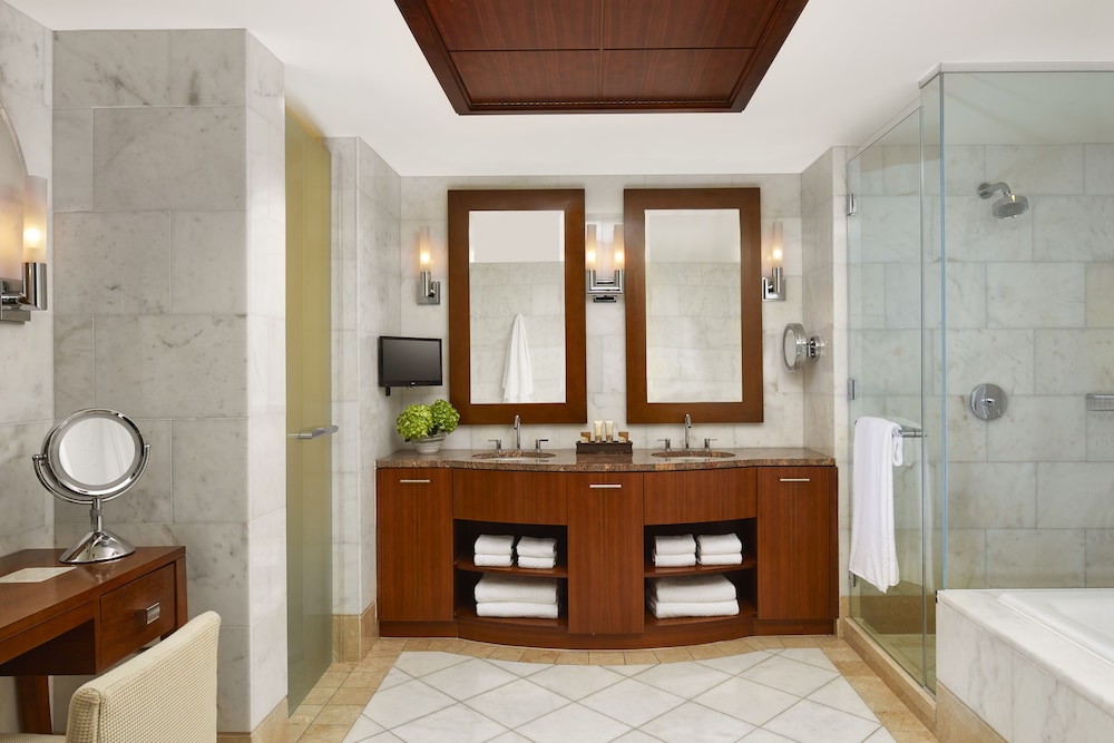 The Reef at Atlantis — Hotel rooms in Paradise Island, New Providence