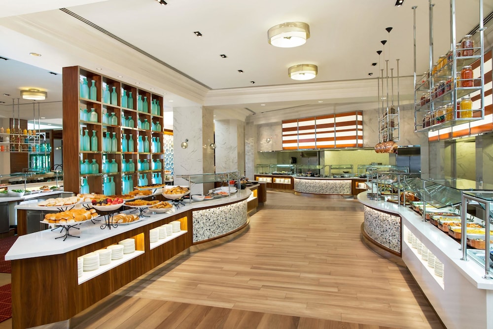 The Reef at Atlantis — Restaurant & bars in Paradise Island, New Providence