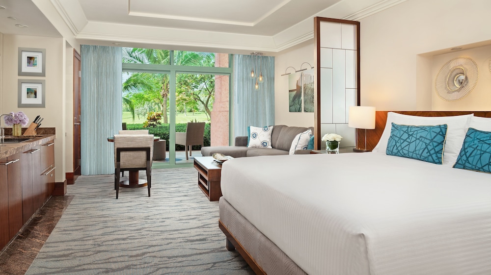 The Reef at Atlantis — Hotel rooms in Paradise Island, New Providence