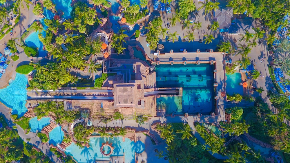 The Reef at Atlantis — Swimming pool in Paradise Island, New Providence