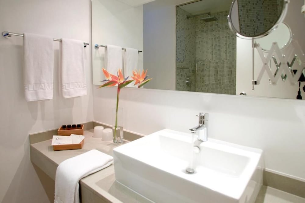 Bellamar Apartments — Hotel rooms in Puerto Pollensa, Balearic Islands