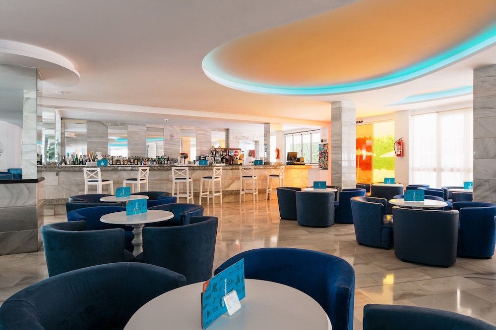 Hotel BelleVue Vistanova — Restaurant & bars in Magaluf, Balearic Islands