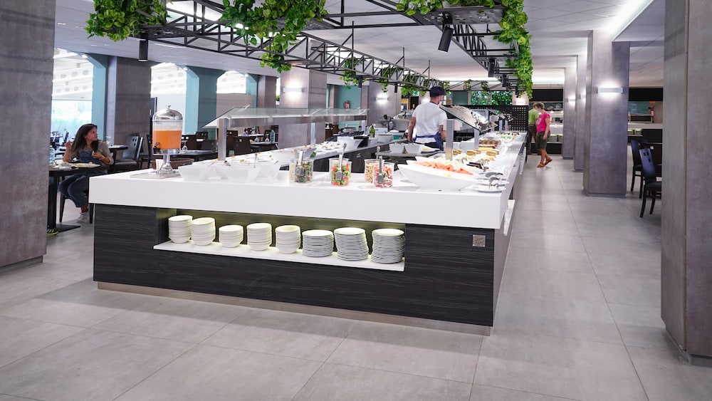 Ohtels Belvedere — Restaurant & bars in Salou, Catalonia