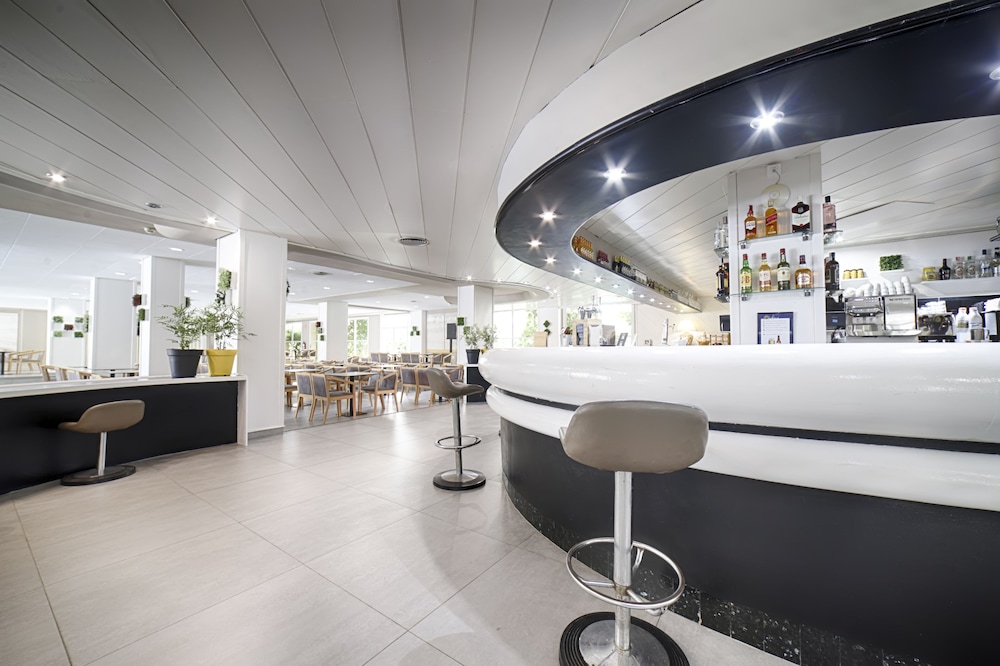 Ohtels Belvedere — Restaurant & bars in Salou, Catalonia