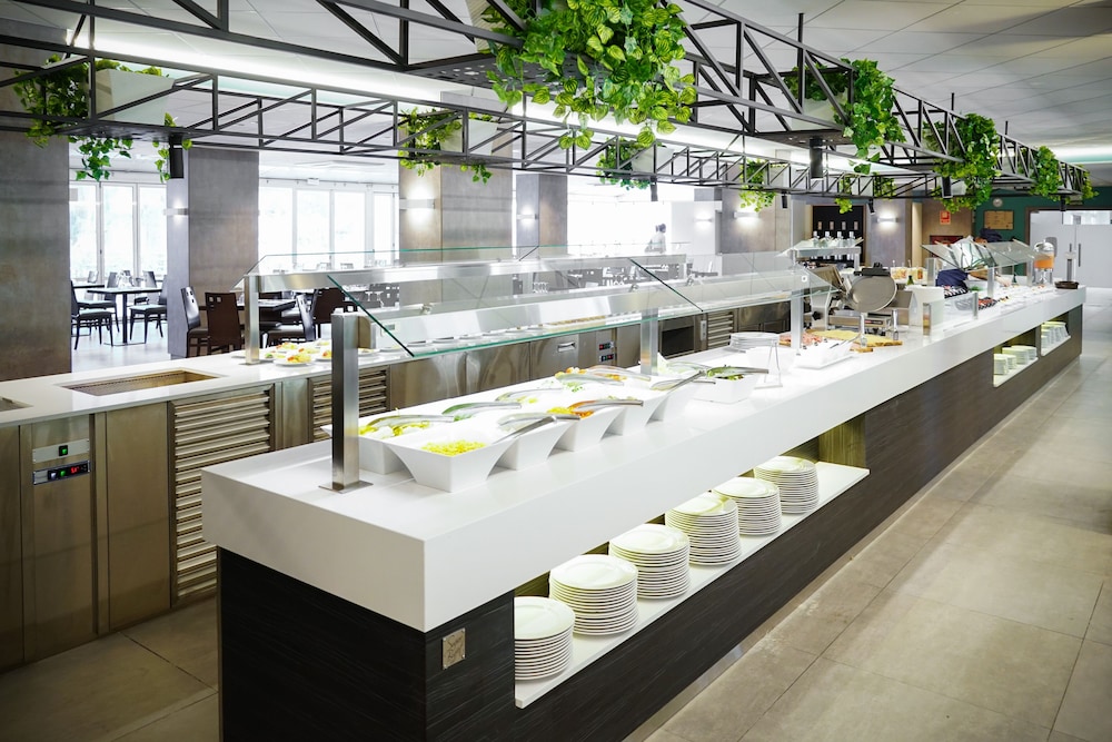 Ohtels Belvedere — Restaurant & bars in Salou, Catalonia