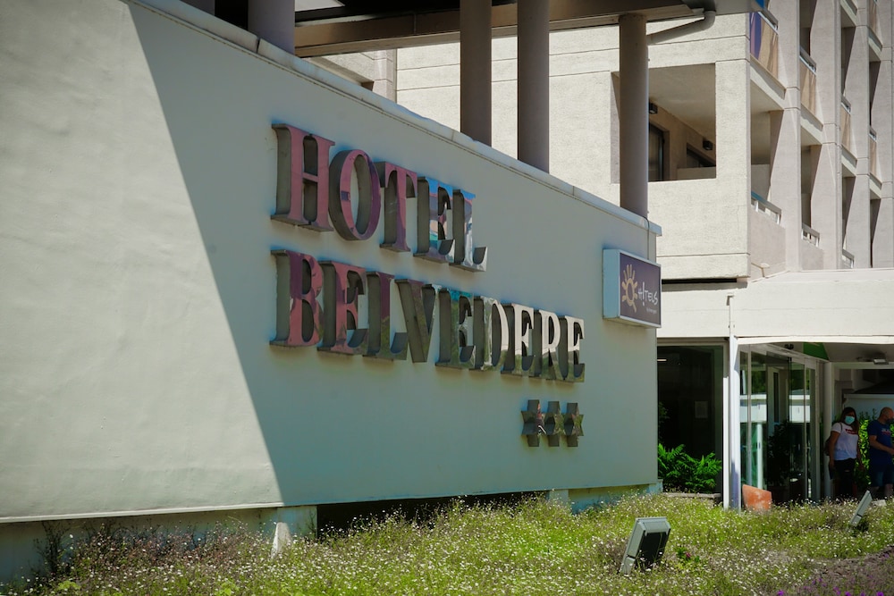 Ohtels Belvedere — Hotel building in Salou, Catalonia