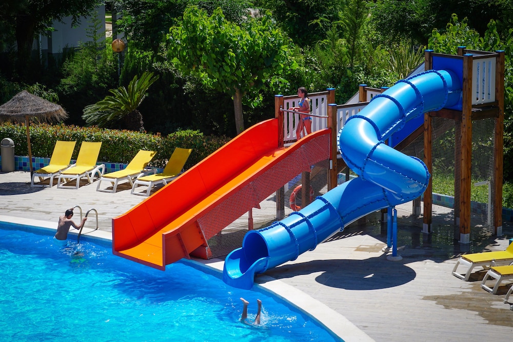 Ohtels Belvedere — Swimming pool in Salou, Catalonia