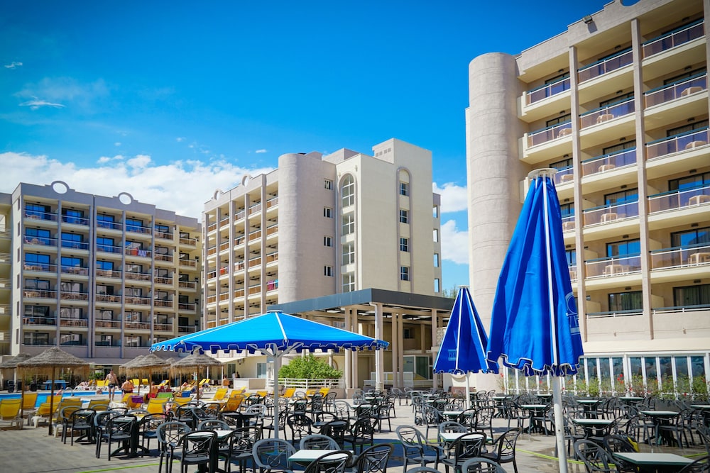 Ohtels Belvedere — Hotel building in Salou, Catalonia