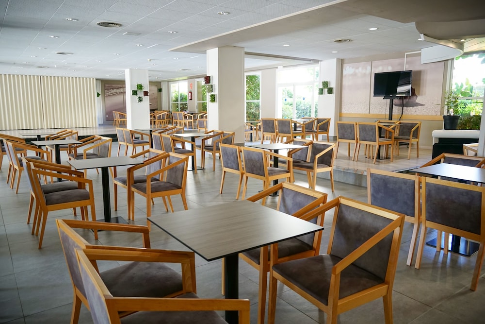 Ohtels Belvedere — Restaurant & bars in Salou, Catalonia