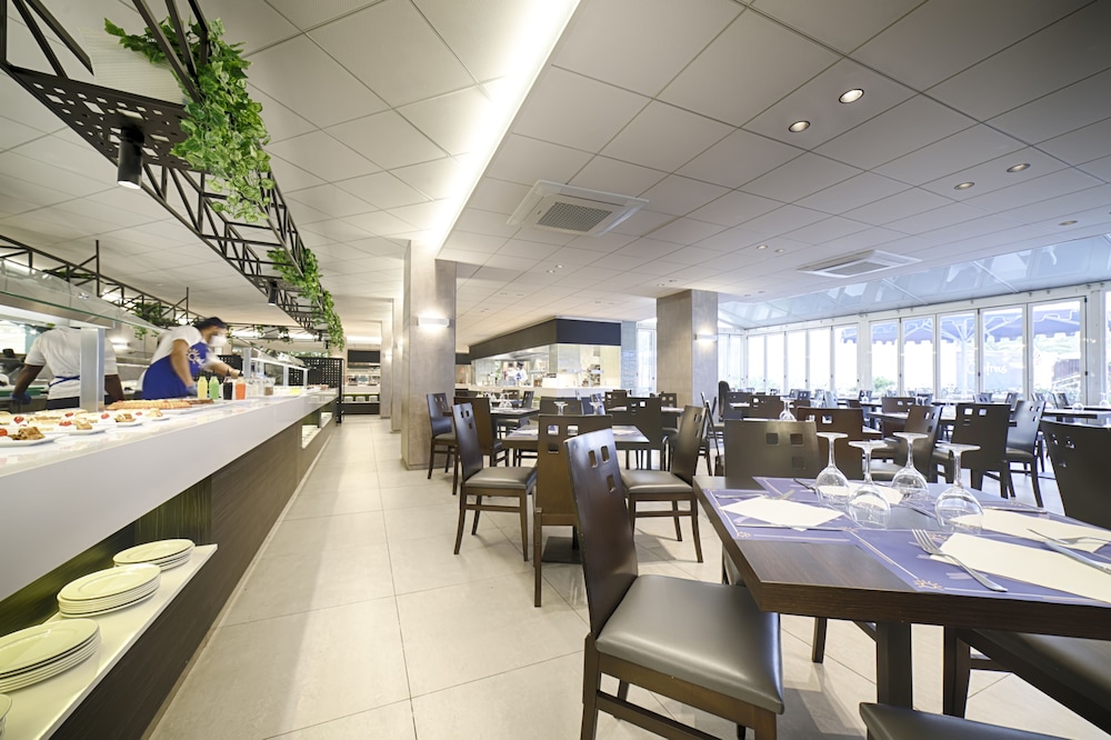 Ohtels Belvedere — Restaurant & bars in Salou, Catalonia