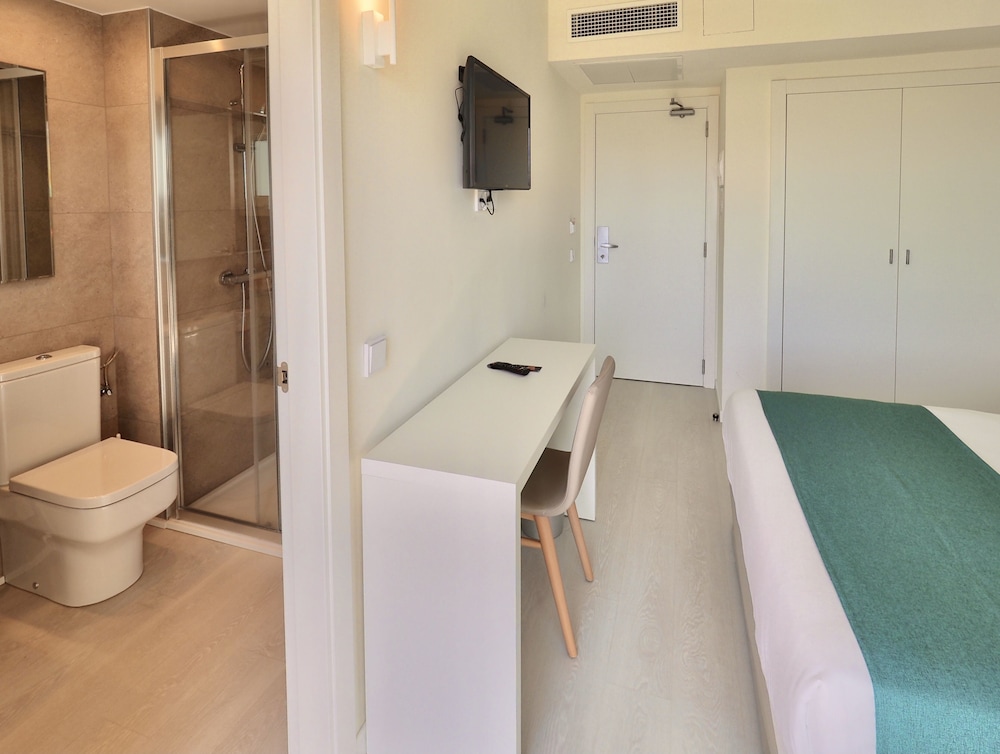 BQ Belvedere Hotel — Hotel rooms in La Bonanova, Balearic Islands