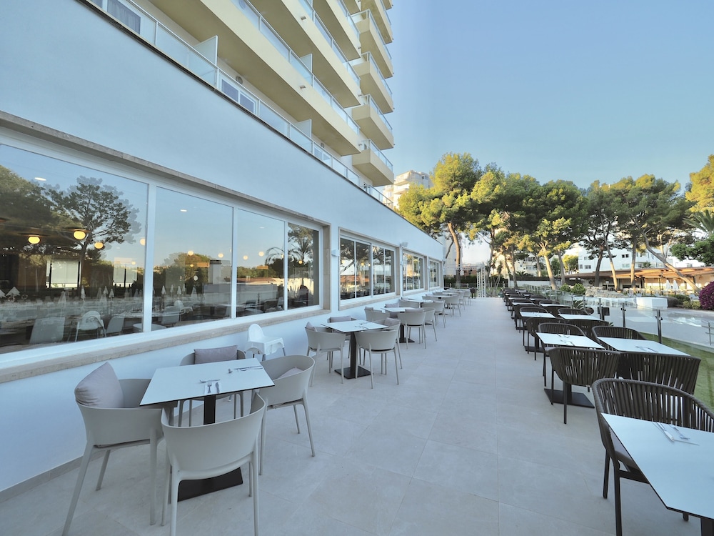 BQ Belvedere Hotel — Restaurant & bars in La Bonanova, Balearic Islands