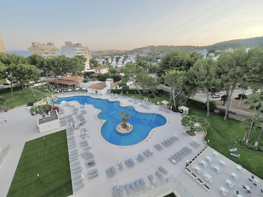 BQ Belvedere Hotel — Swimming pool in La Bonanova, Balearic Islands