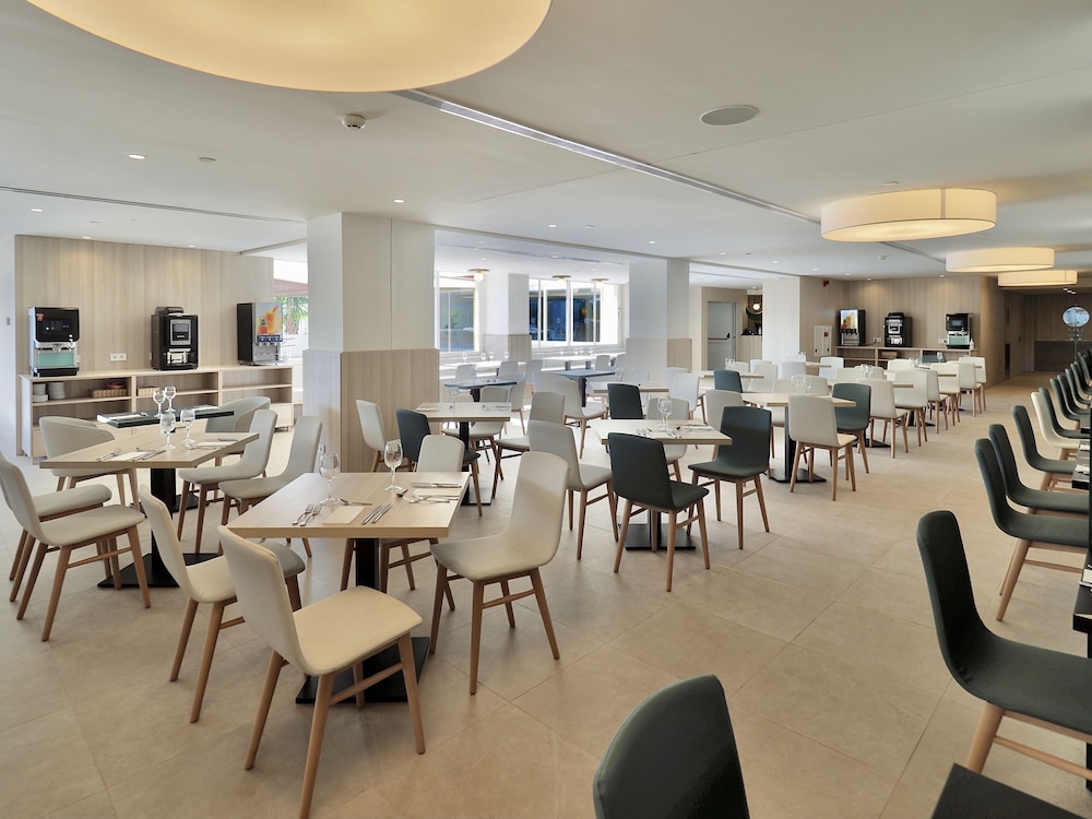 BQ Belvedere Hotel — Restaurant & bars in La Bonanova, Balearic Islands