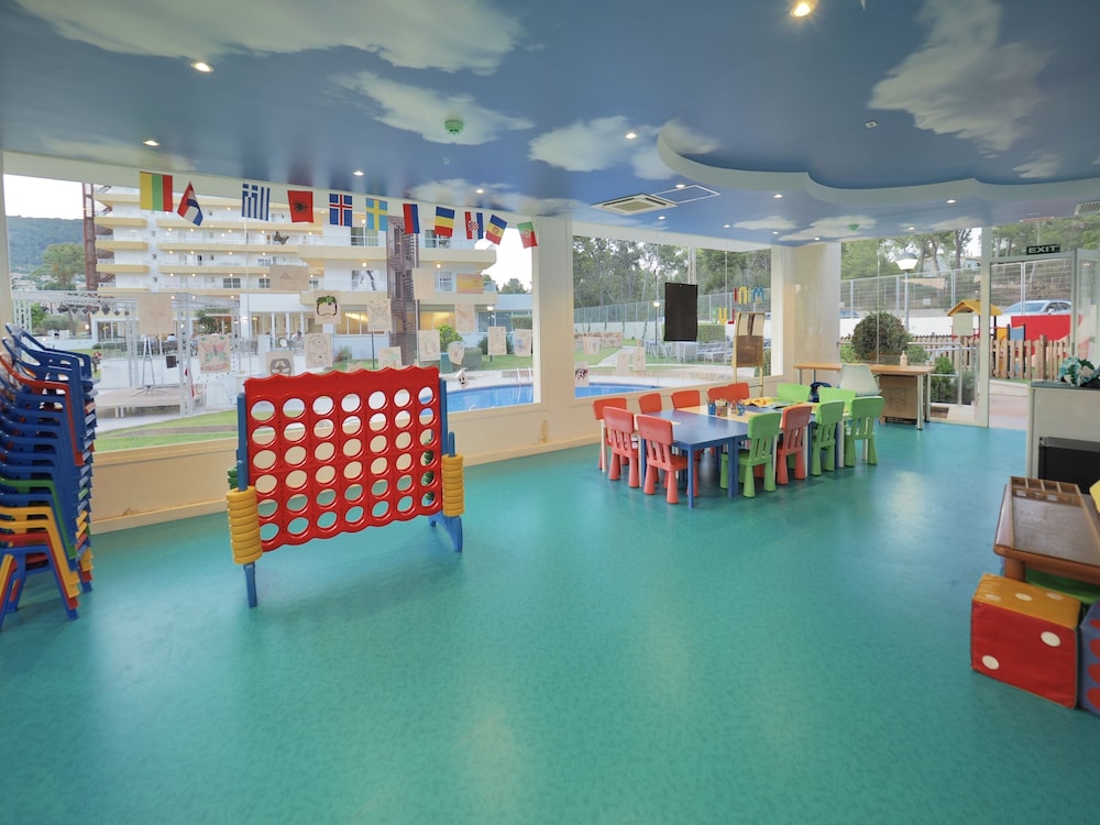 BQ Belvedere Hotel — Attractions for children in La Bonanova, Balearic Islands