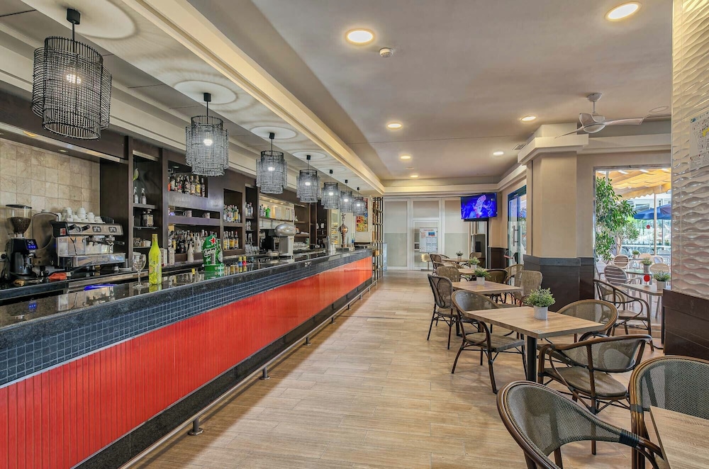 Benalmádena Palace - Hotel SPA & Apartments — Restaurant & bars in Benalmadena, Andalusia