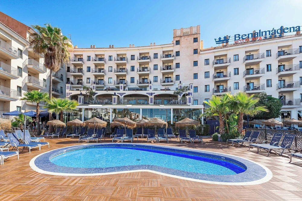 Benalmádena Palace - Hotel SPA & Apartments — Hotel building in Benalmadena, Andalusia