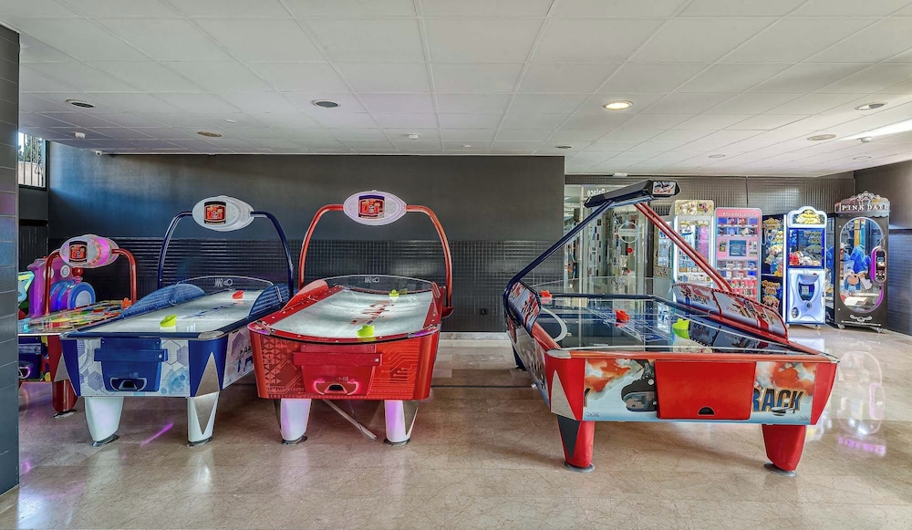 Benalmádena Palace - Hotel SPA & Apartments — Sports & recreation in Benalmadena, Andalusia