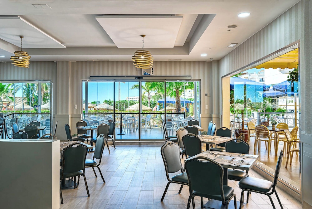 Benalmádena Palace - Hotel SPA & Apartments — Restaurant & bars in Benalmadena, Andalusia