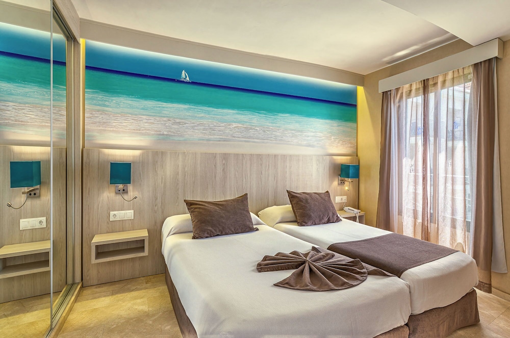 Benalmádena Palace - Hotel SPA & Apartments — Hotel rooms in Benalmadena, Andalusia