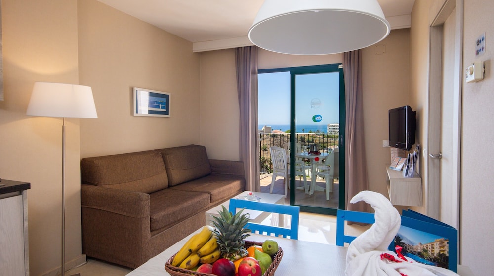 Benalmádena Palace - Hotel SPA & Apartments — Hotel rooms in Benalmadena, Andalusia
